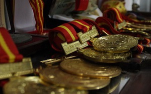 Những hình ảnh đặc biệt ghi ở nhà 'cô gái vàng' Dương Thúy Vi